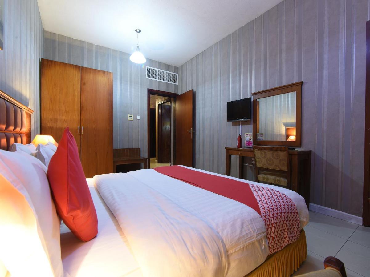 Oyo 274 California Suites Füceyre Dış mekan fotoğraf