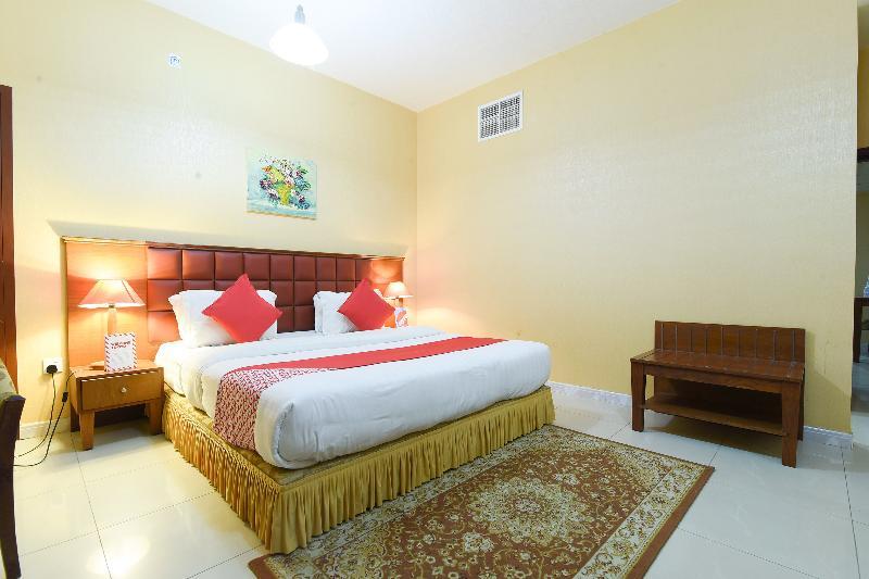 Oyo 274 California Suites Füceyre Dış mekan fotoğraf