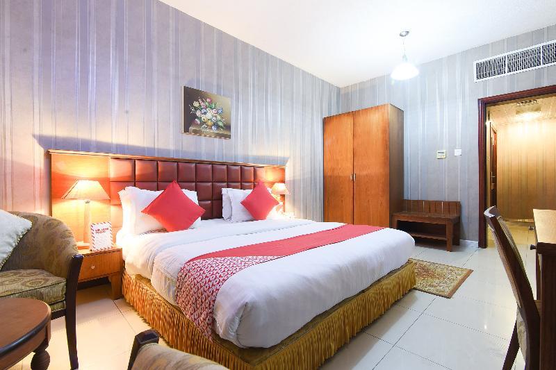 Oyo 274 California Suites Füceyre Dış mekan fotoğraf