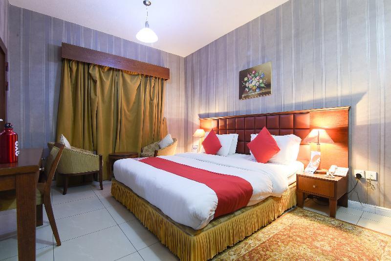 Oyo 274 California Suites Füceyre Dış mekan fotoğraf