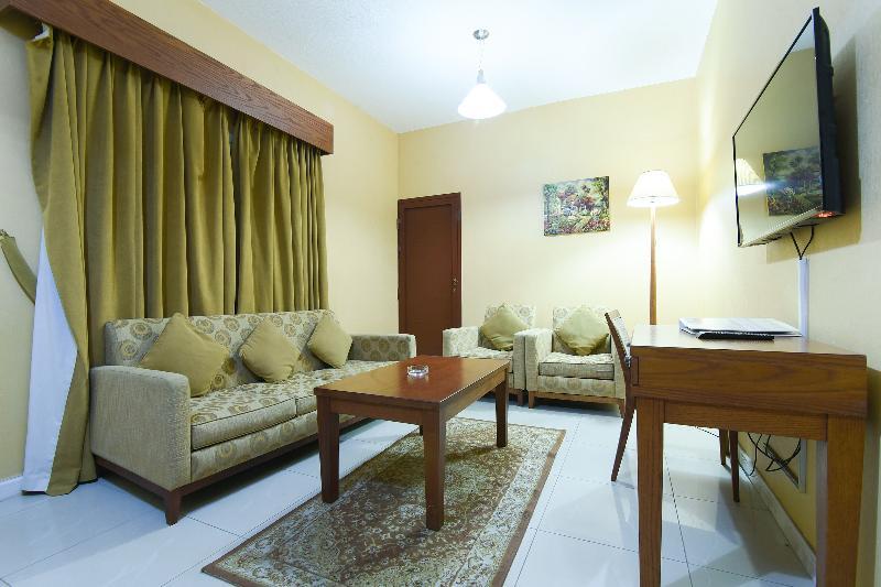 Oyo 274 California Suites Füceyre Dış mekan fotoğraf